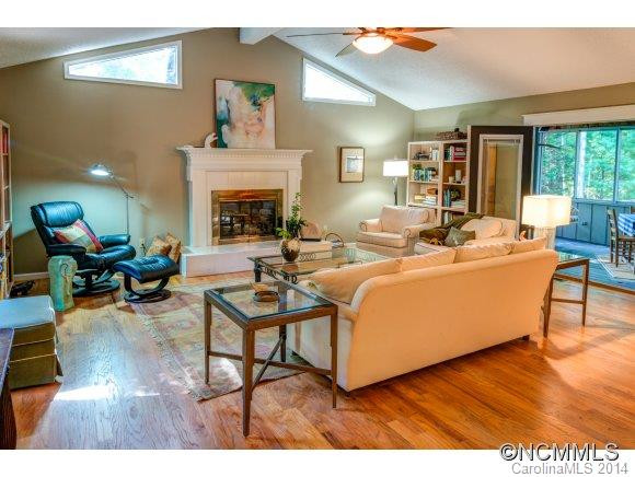 25 Woodmere Drive - Photo 4