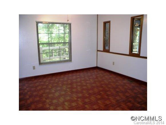 122 Crest Hill Road - Photo 9