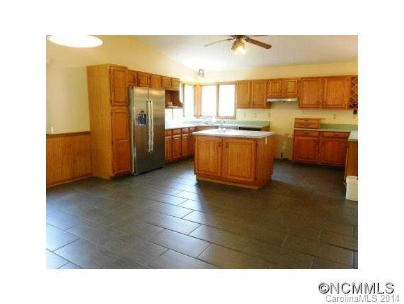 1863 BARNARD - Photo 14
