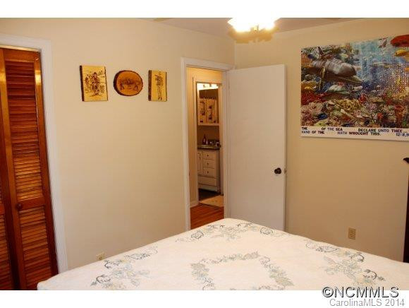 107 Barnett St - Photo 12