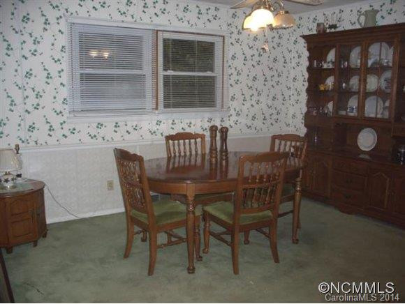 709 Halsbury  Avenue - Photo 3