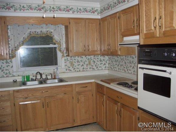 709 Halsbury  Avenue - Photo 5