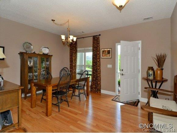106 MOOREHILL DRIVE - Photo 12