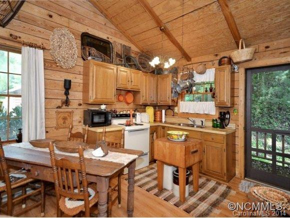 155 RUSTIC HEIGHTS - Photo 4