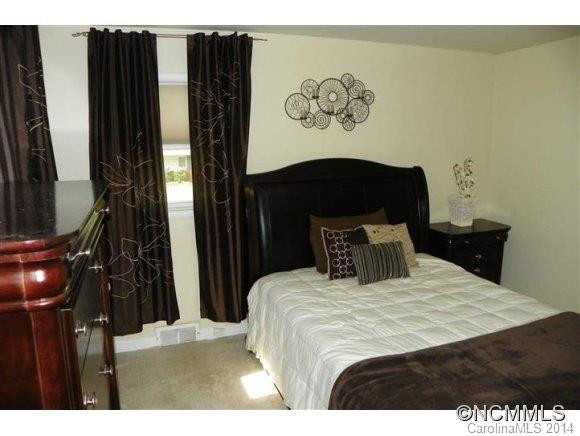 17 Deanwood Circle - Photo 10
