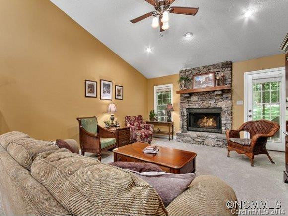 81 EASTMOOR DRIVE - Photo 6