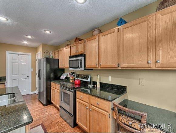 81 EASTMOOR DRIVE - Photo 9