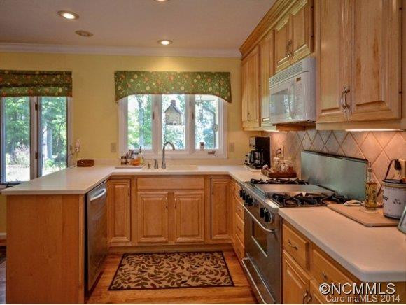 416 SABINE DRIVE - Photo 8