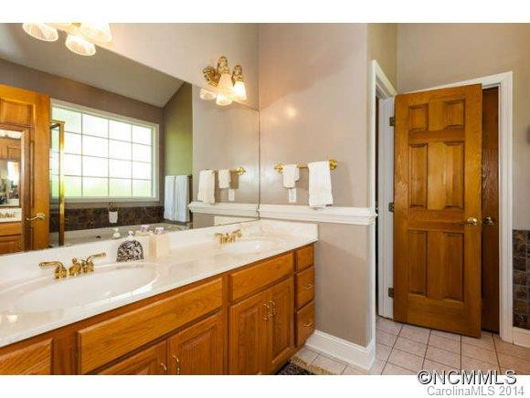 10 RIDGEWOOD AVE - Photo 11