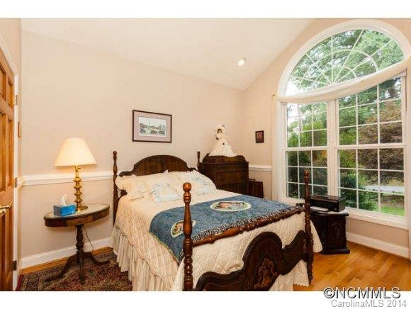 10 RIDGEWOOD AVE - Photo 13