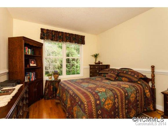 10 RIDGEWOOD AVE - Photo 14