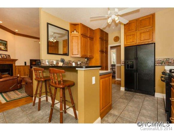 10 RIDGEWOOD AVE - Photo 6