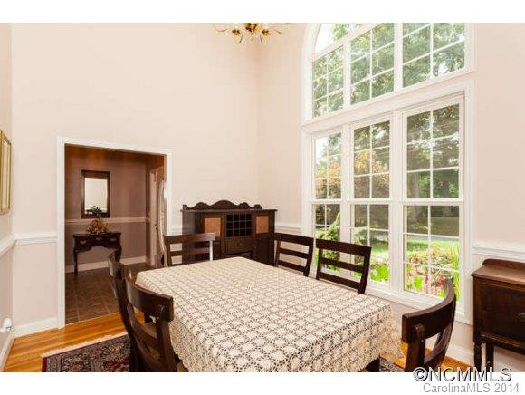 10 RIDGEWOOD AVE - Photo 9
