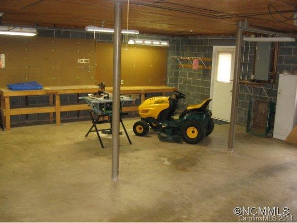 210 Indian Trail - Photo 15