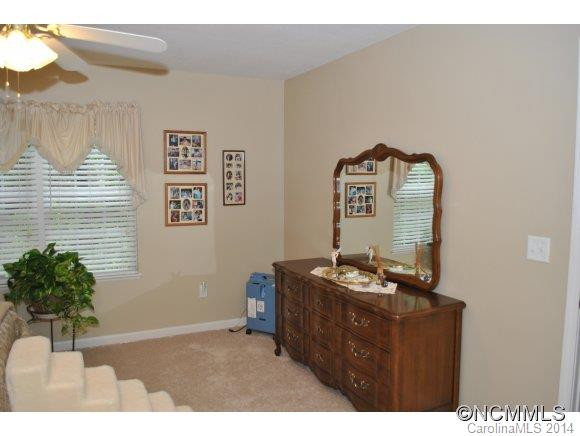246 Wiltshire Circle - Photo 14