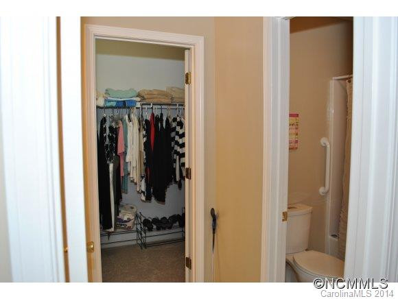 246 Wiltshire Circle - Photo 17