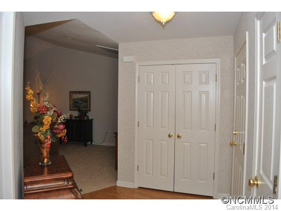 246 Wiltshire Circle - Photo 4