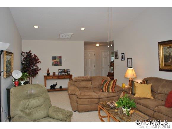 246 Wiltshire Circle - Photo 7