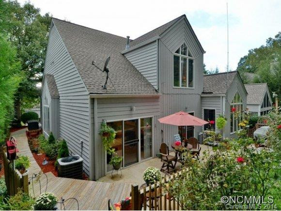25 Highland Pointe Court