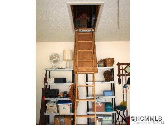 8 Westminster - Photo 16