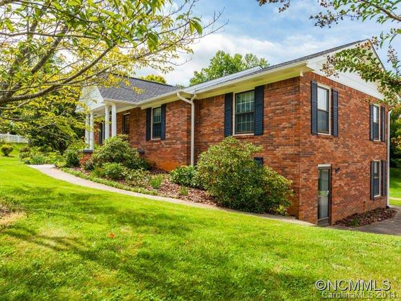 2 Pine Meadow Drive - Photo 2