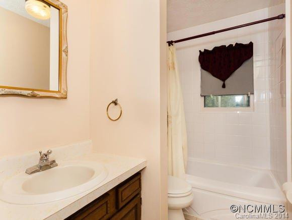 2 Pine Meadow Drive - Photo 12