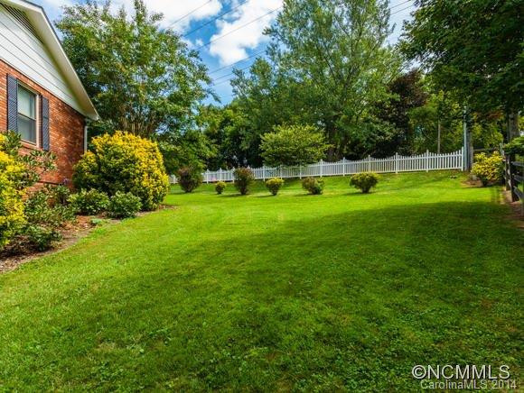 2 Pine Meadow Drive - Photo 23