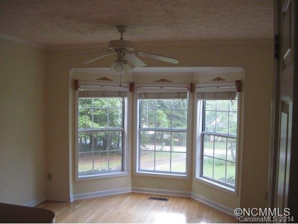 102 Ashlyn Lane - Photo 3