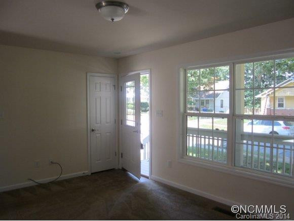 11 Walton - Photo 2