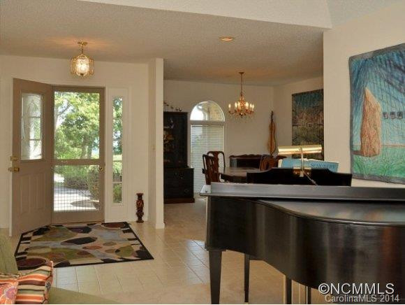 706 OVERLOOK DRIVE - Photo 2