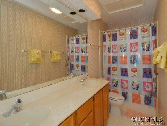 706 OVERLOOK DRIVE - Photo 17