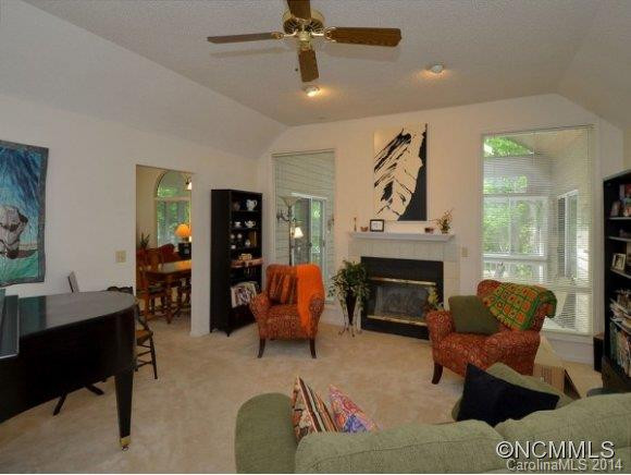 706 OVERLOOK DRIVE - Photo 4