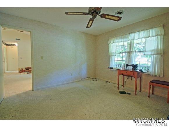 292 Resada Drive - Photo 14