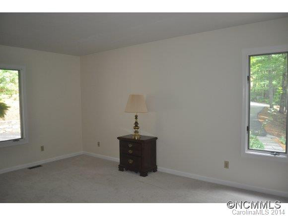132 Larchmont Drive - Photo 11