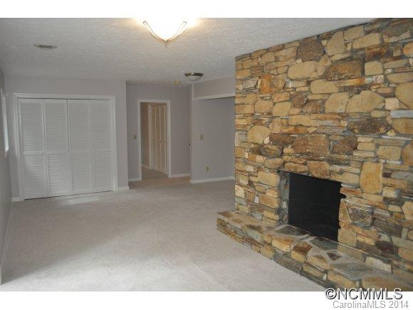 132 Larchmont Drive - Photo 12
