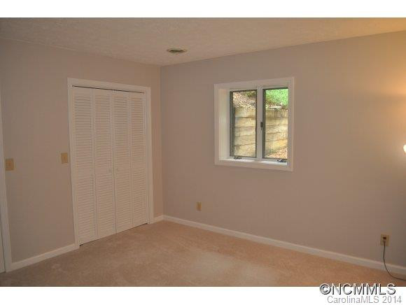 132 Larchmont Drive - Photo 15