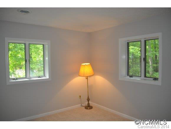 132 Larchmont Drive - Photo 16
