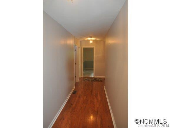 132 Larchmont Drive - Photo 3