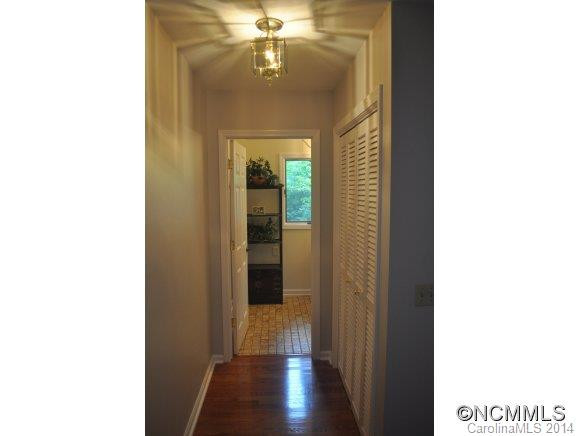 132 Larchmont Drive - Photo 4