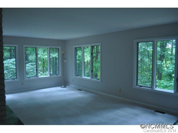 132 Larchmont Drive - Photo 5