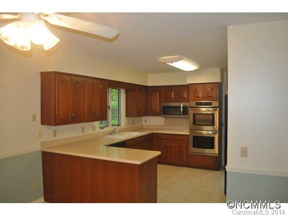 132 Larchmont Drive - Photo 7