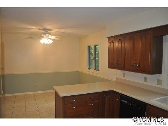 132 Larchmont Drive - Photo 8