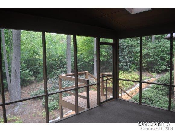 132 Larchmont Drive - Photo 9