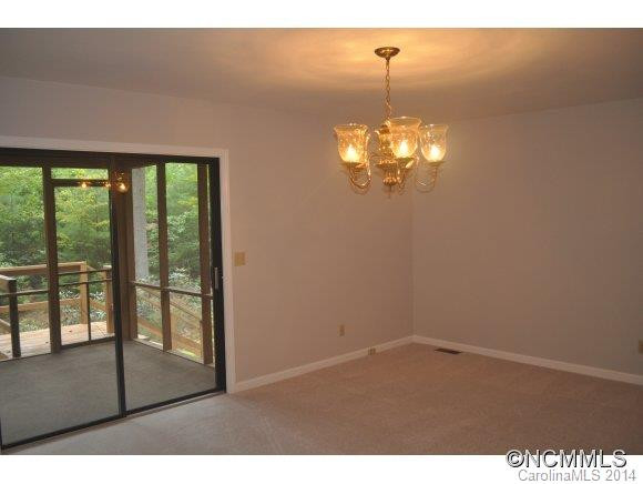 132 Larchmont Drive - Photo 10