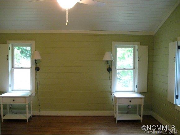 992 Mountain Page Road - Photo 15