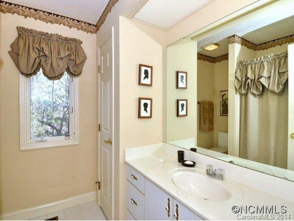 303 W. HIGH POINT LANE - Photo 12