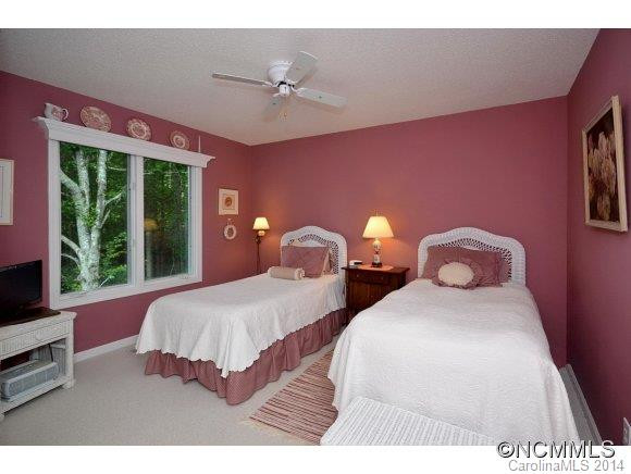 1840 Riverview Court - Photo 12
