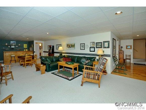 1840 Riverview Court - Photo 16