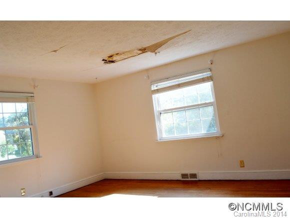 207 Ewbank Drive - Photo 7