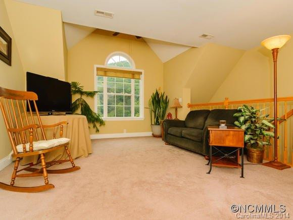 151 Saw Branch Road - Photo 17